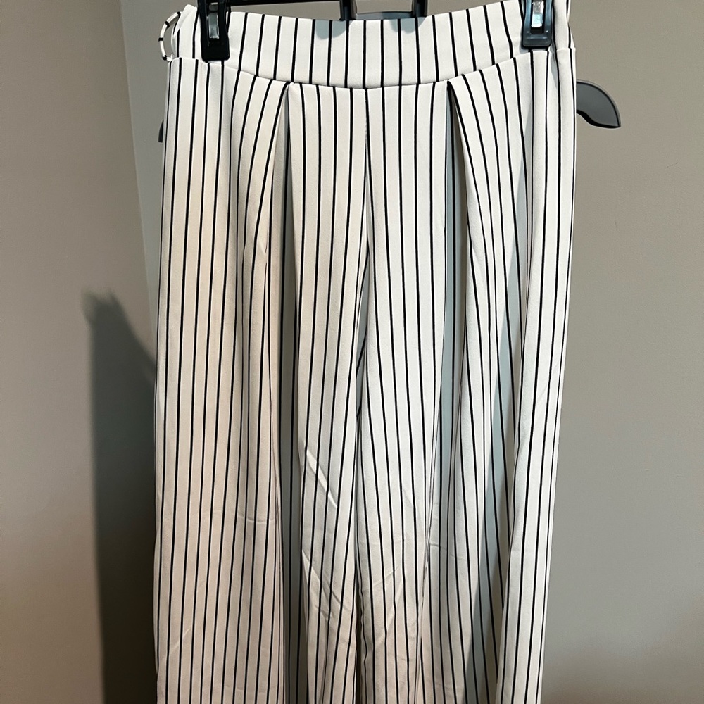 H&M, US Size 6, White with Black Stripes